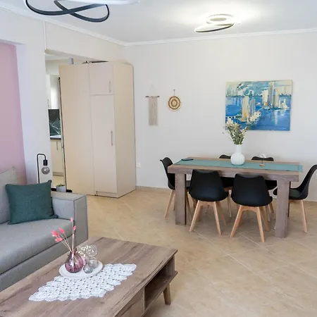 Vakantiehuis Anastasia 1 *